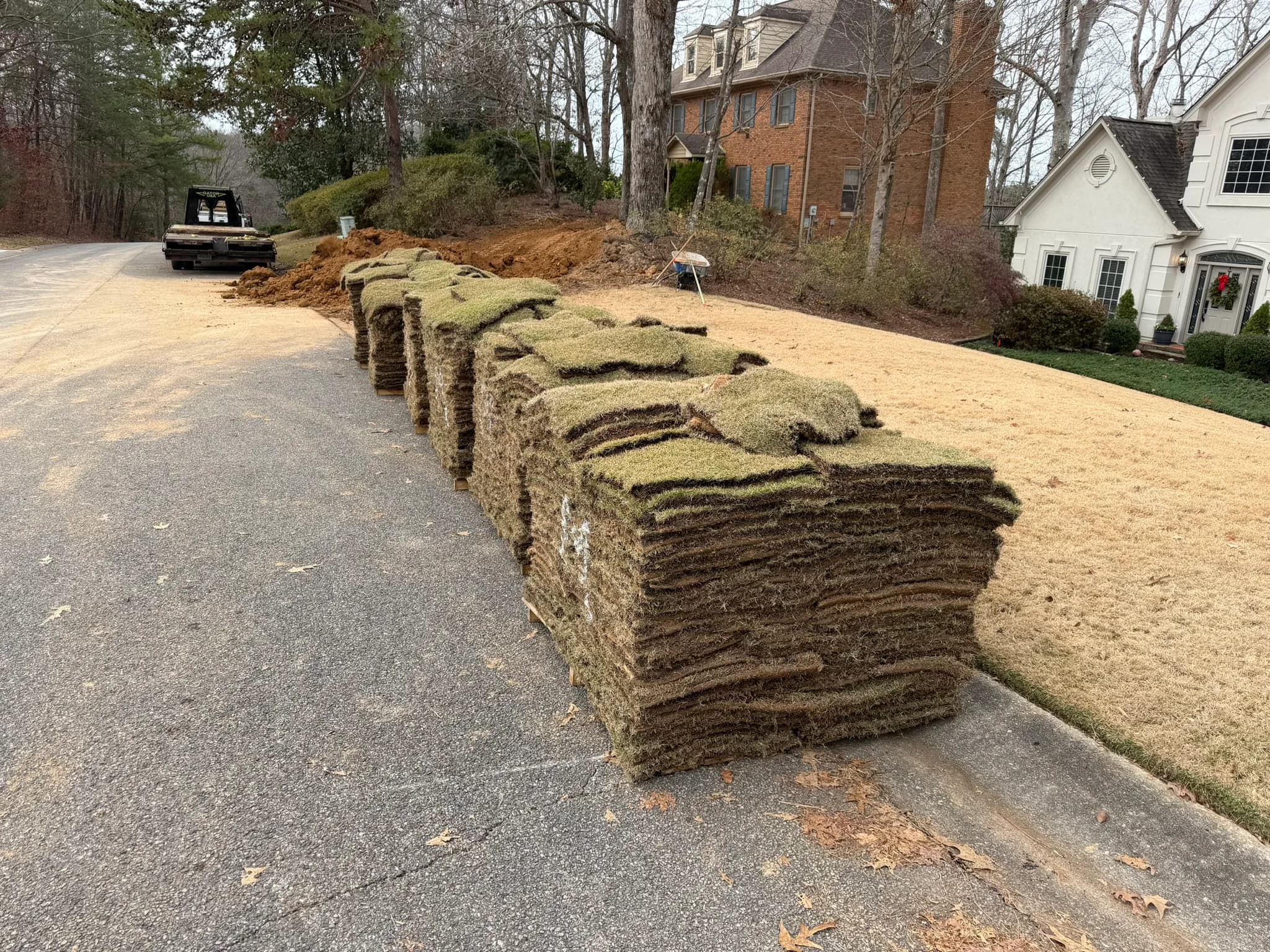 Cross Tie Retaining Wall, Stairs & Backyard Grading — photo 8